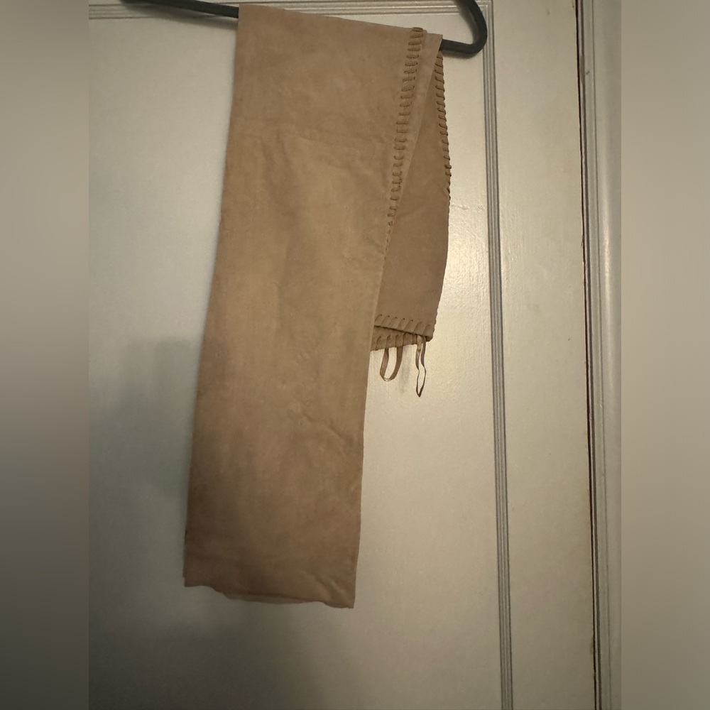 Suede pants in cream color. NWOT Size 4